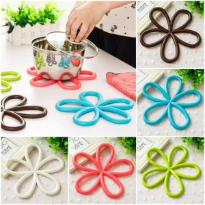 Flower Shape Silicone Pot Holder (pack of 2) Pan Pad Bowl Plate Dish Place mat Cup Coaster Kitchen Dining Table Silicone Heat Proof Mat