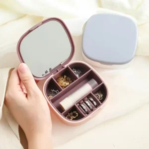 This mini portable jewellery box for girls is portable and easy to carry.